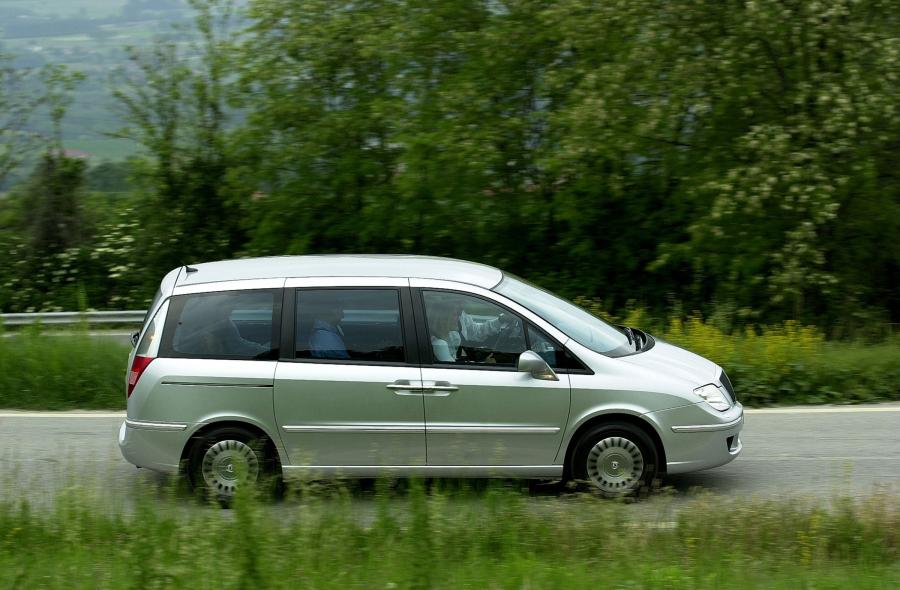  Lancia Phedra 2002 года  (фото 34 из 123)